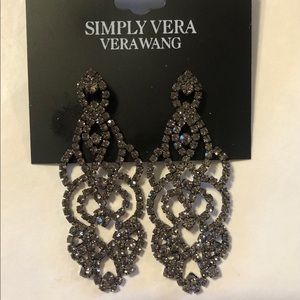Simply Vera black earrings